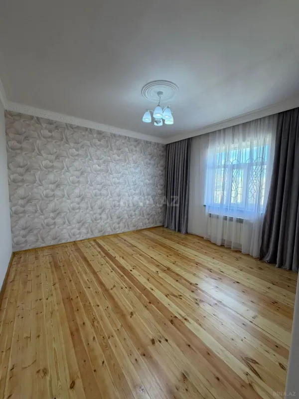 Satılır 7 otaqlı həyət evi 340 m²