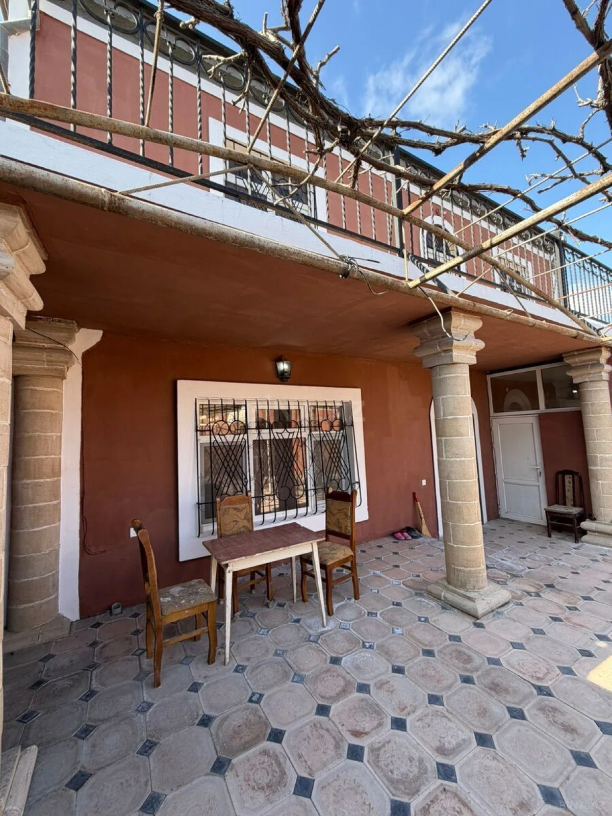 Satılır 7 otaqlı həyət evi 340 m²