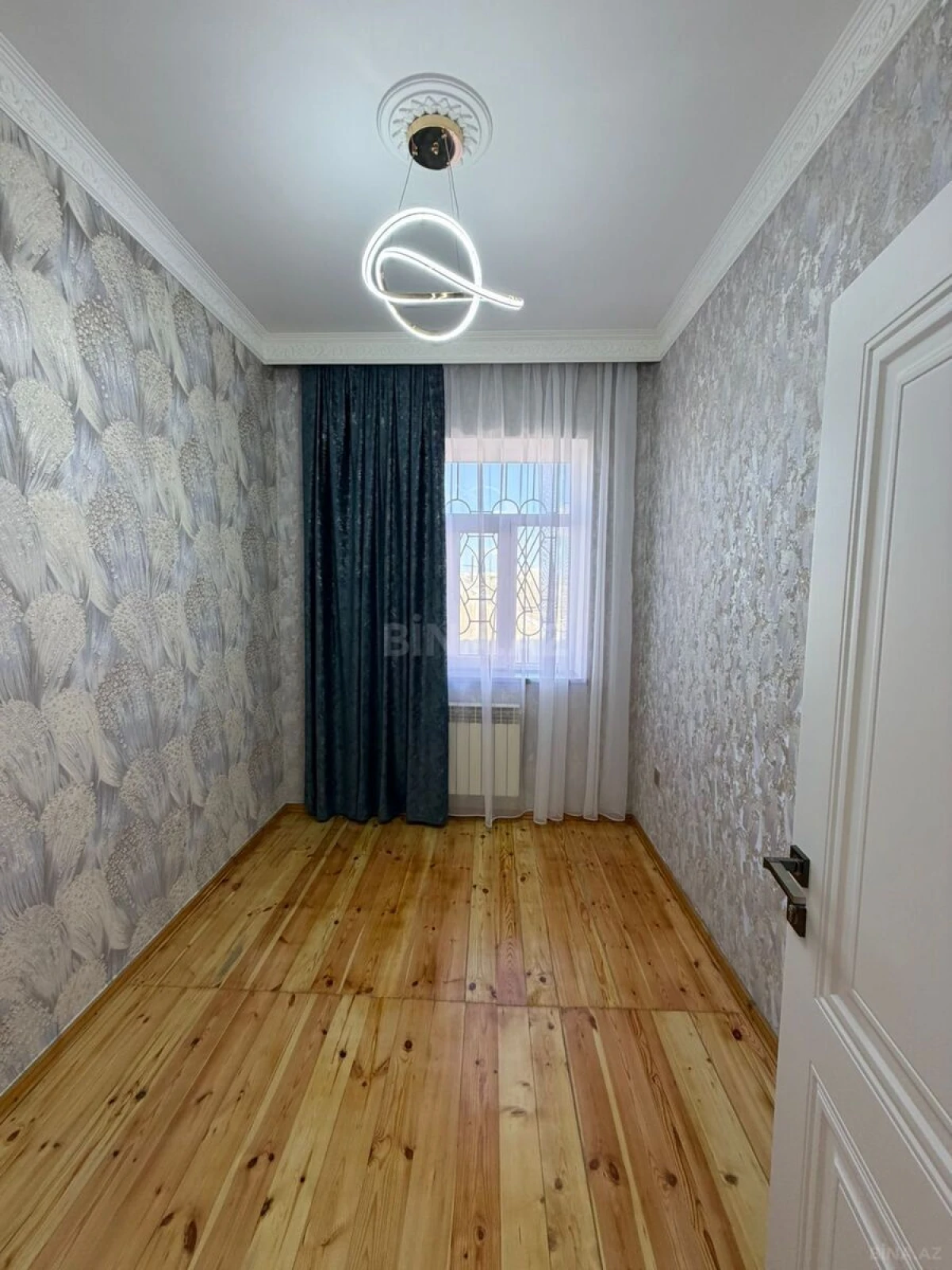 Satılır 7 otaqlı həyət evi 340 m²