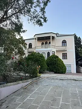 Satılır 7 otaqlı həyət evi 350 m² — Bakı, Bakıxanov 7 otaq 350.00 m²