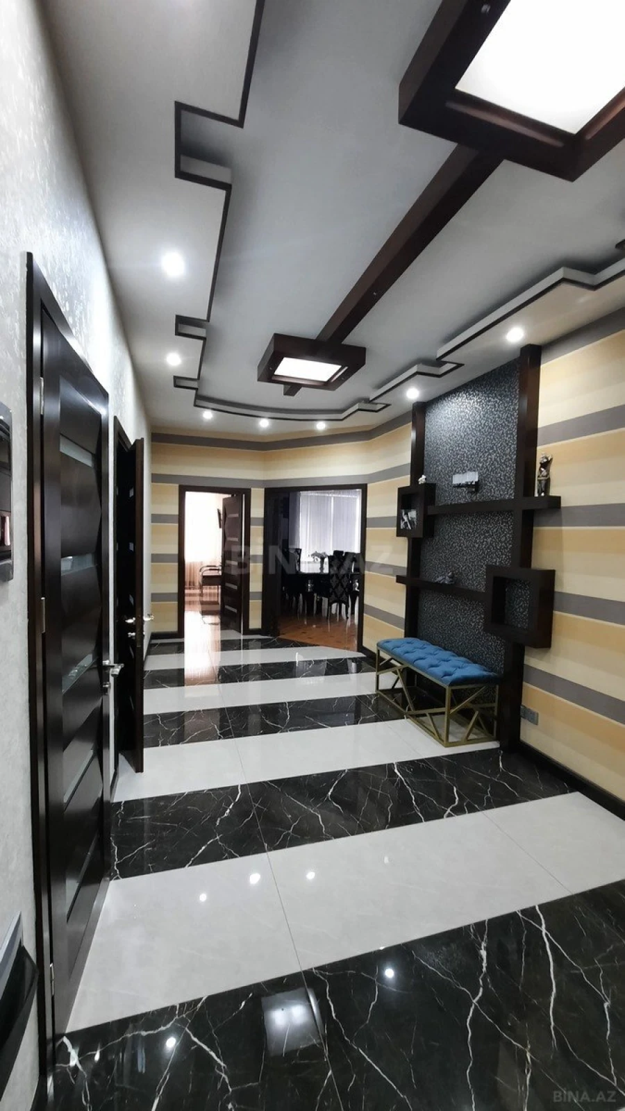 Satılır 4 otaqlı mənzil 178 m²