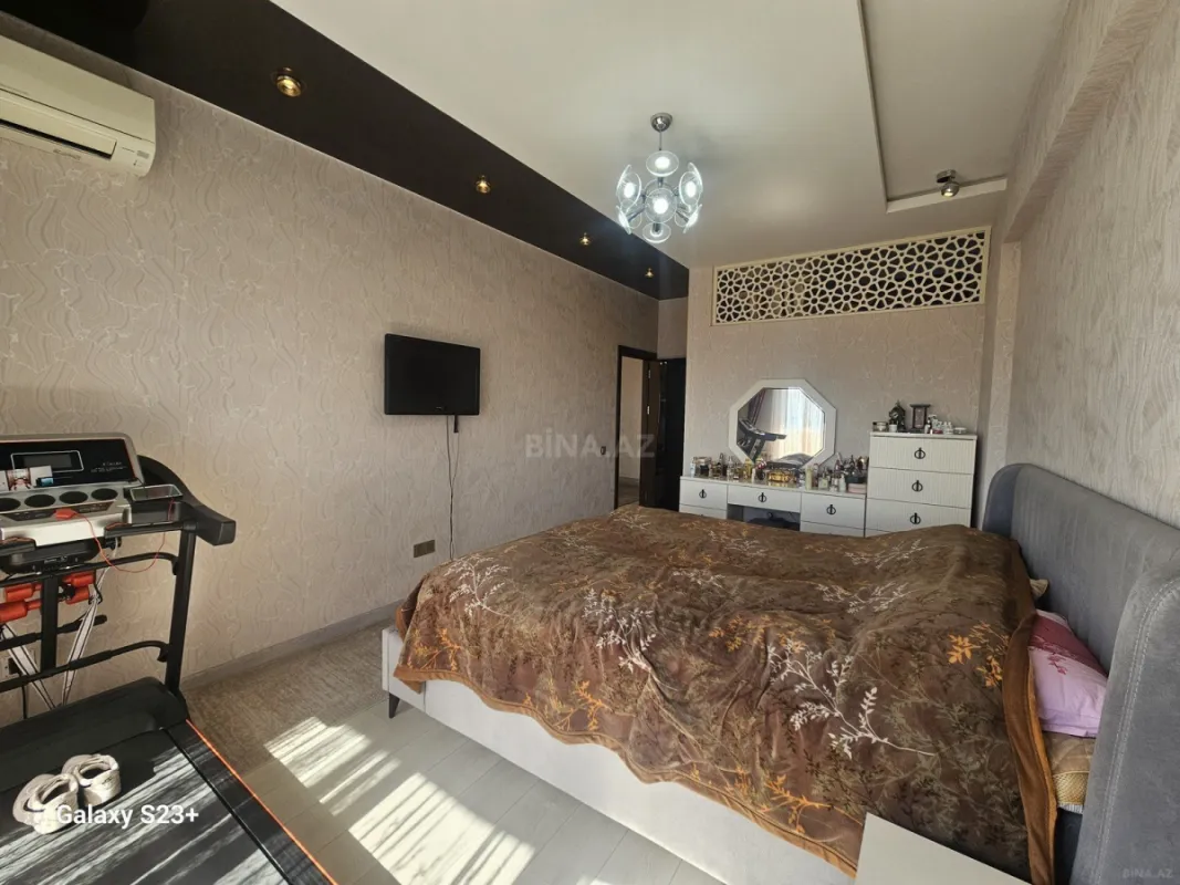 Satılır 2 otaqlı mənzil 88 m²