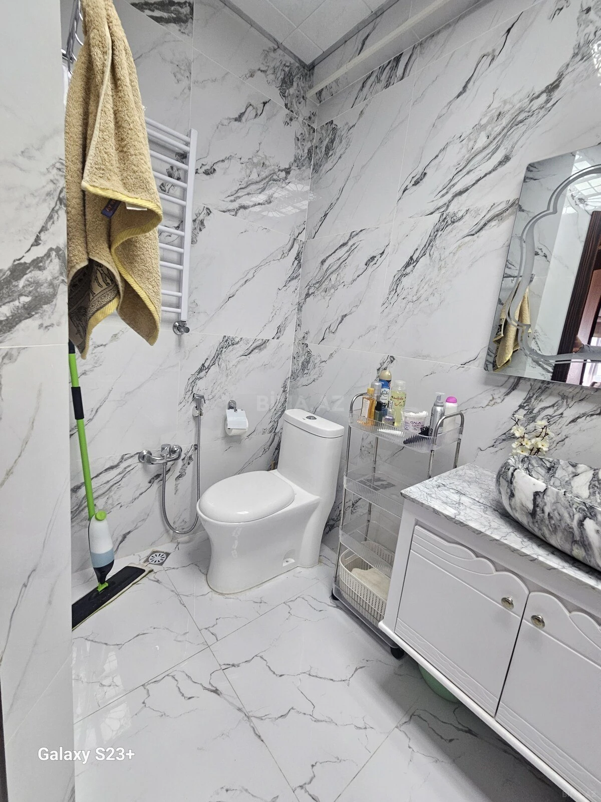 Satılır 2 otaqlı mənzil 88 m²