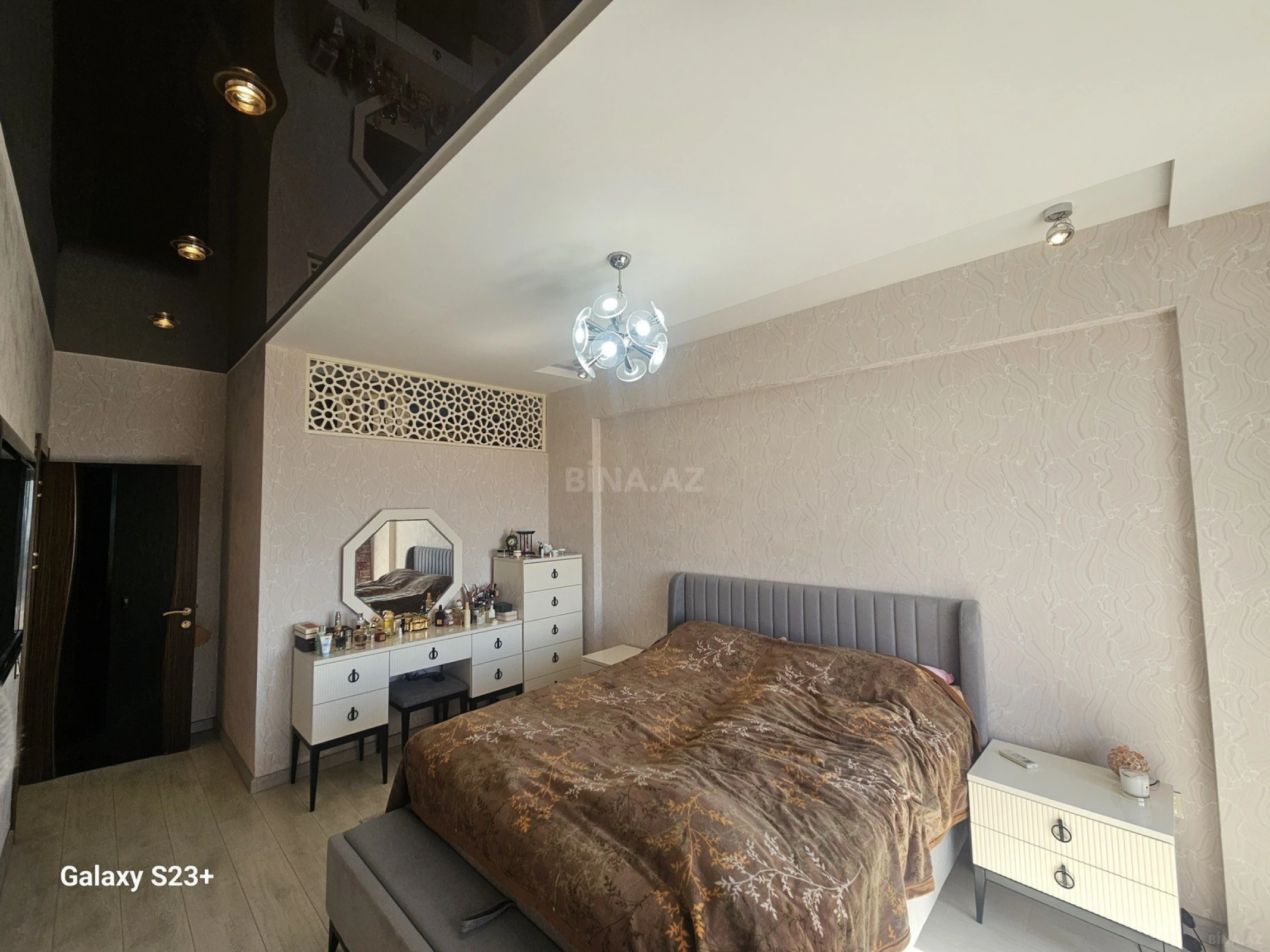 Satılır 2 otaqlı mənzil 88 m²