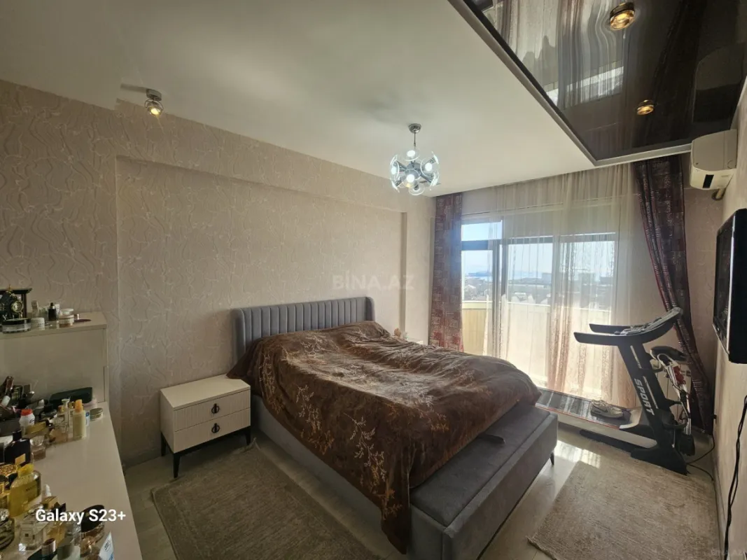 Satılır 2 otaqlı mənzil 88 m²