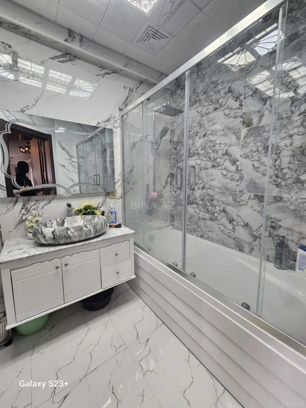 Satılır 2 otaqlı mənzil 88 m²