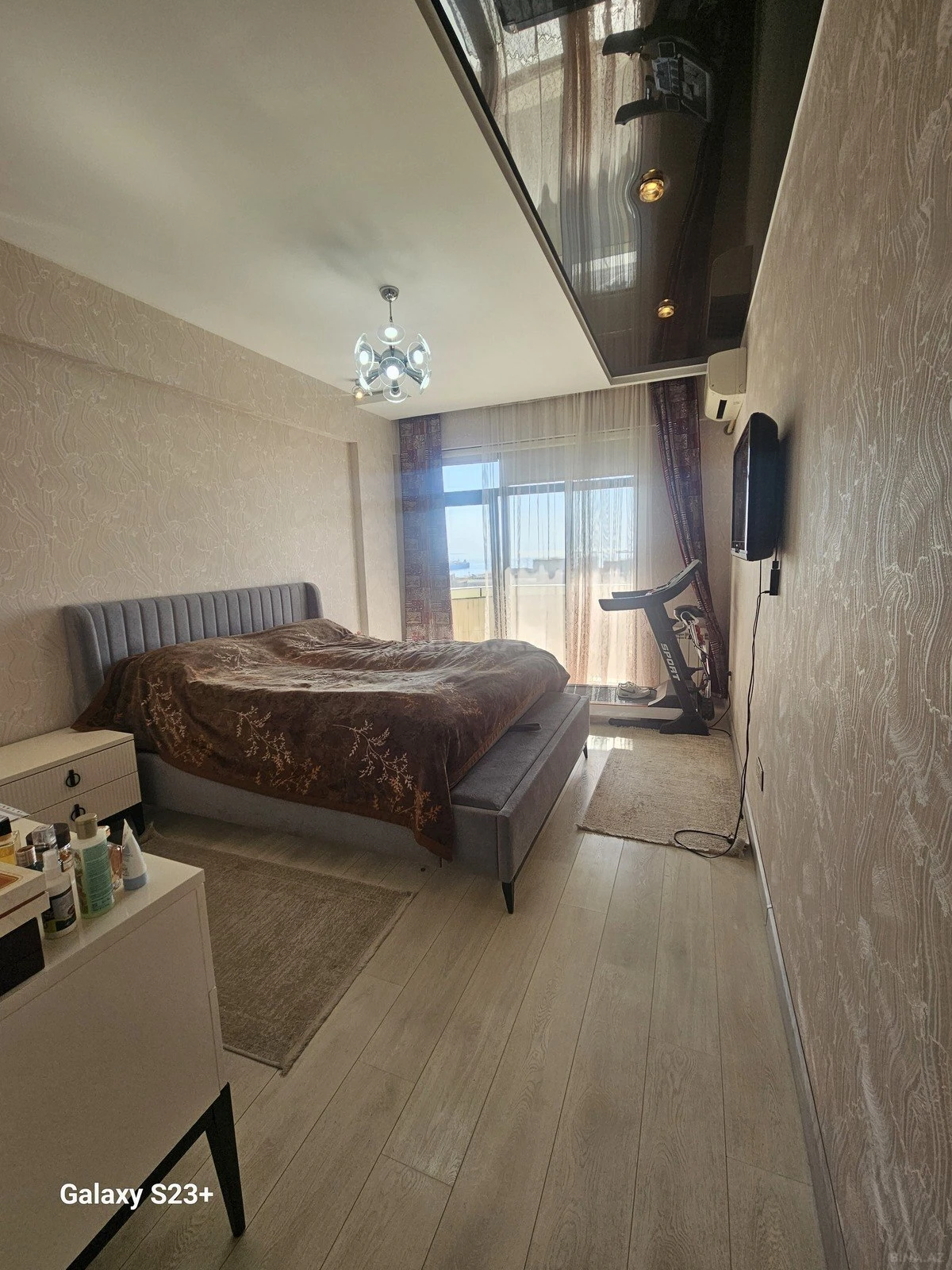 Satılır 2 otaqlı mənzil 88 m²