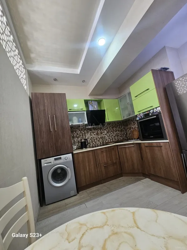 Satılır 2 otaqlı mənzil 88 m²