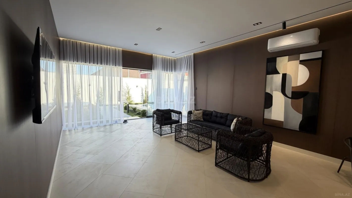 Satılır 5 otaqlı həyət evi 250 m²