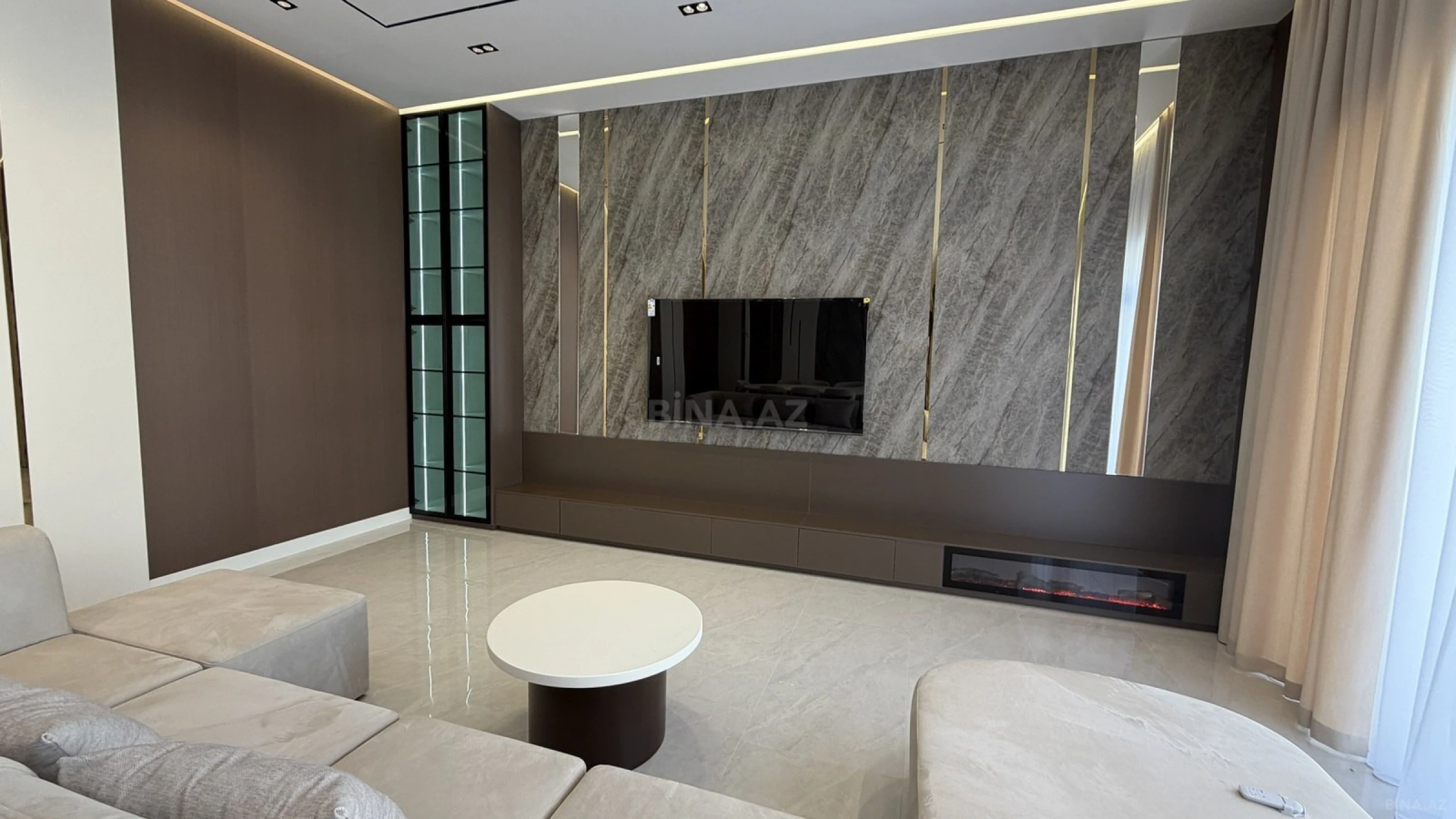 Satılır 5 otaqlı həyət evi 250 m²