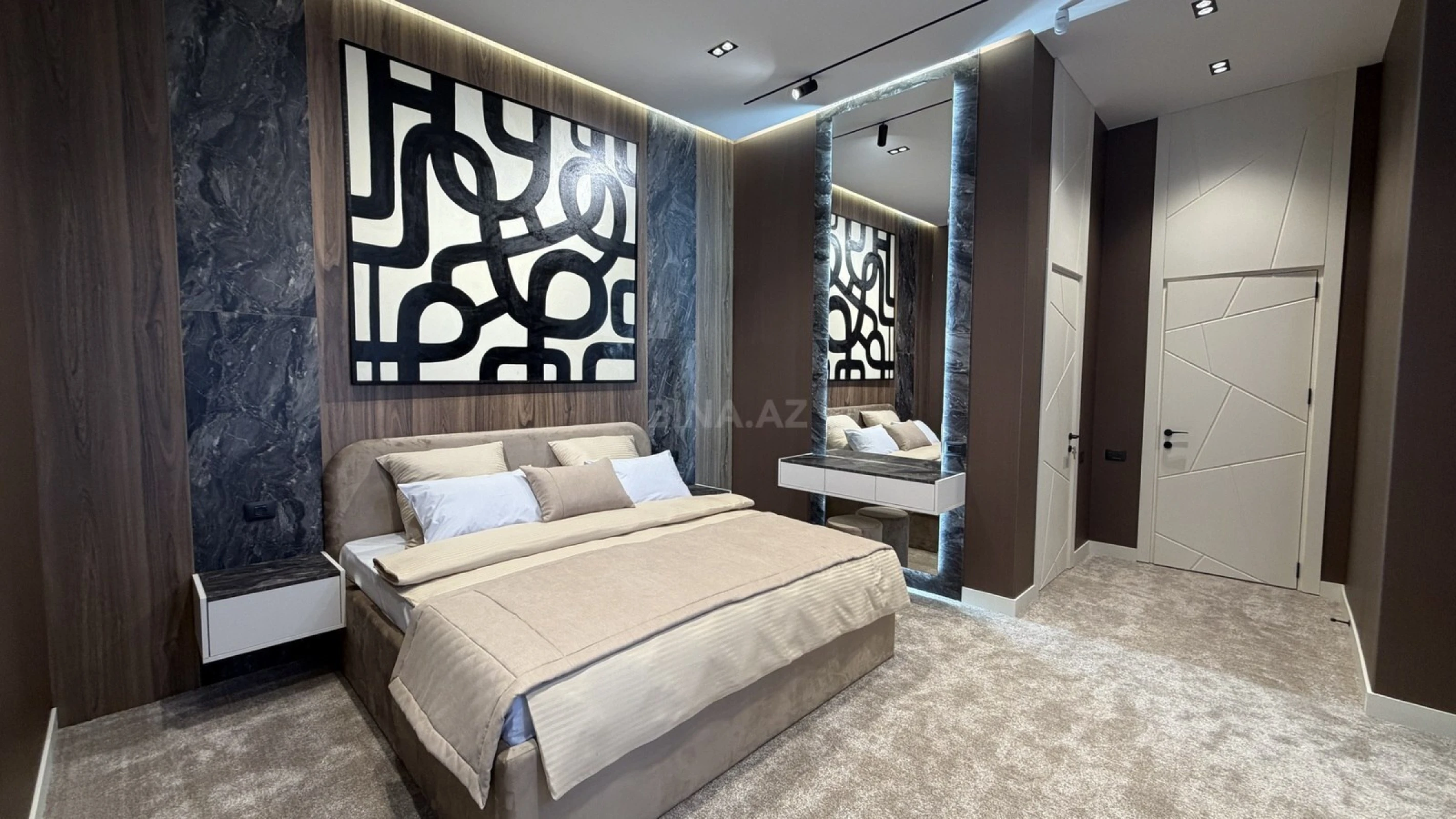 Satılır 5 otaqlı həyət evi 250 m²