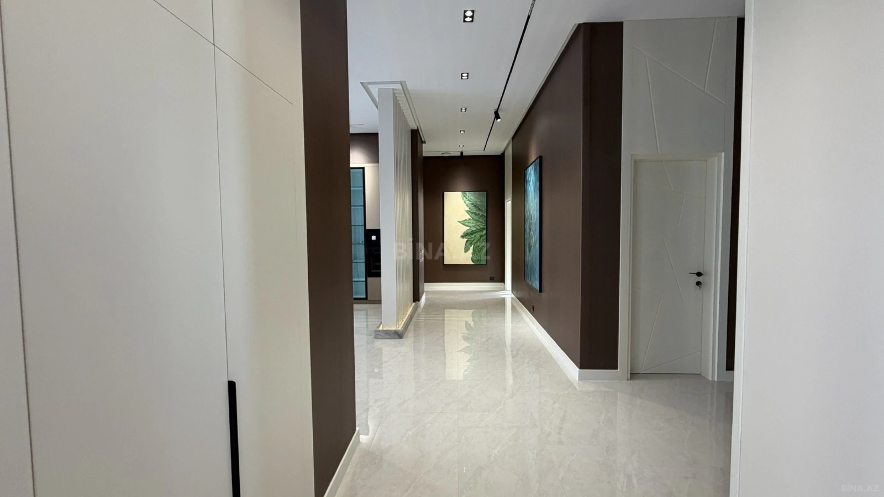 Satılır 5 otaqlı həyət evi 250 m²