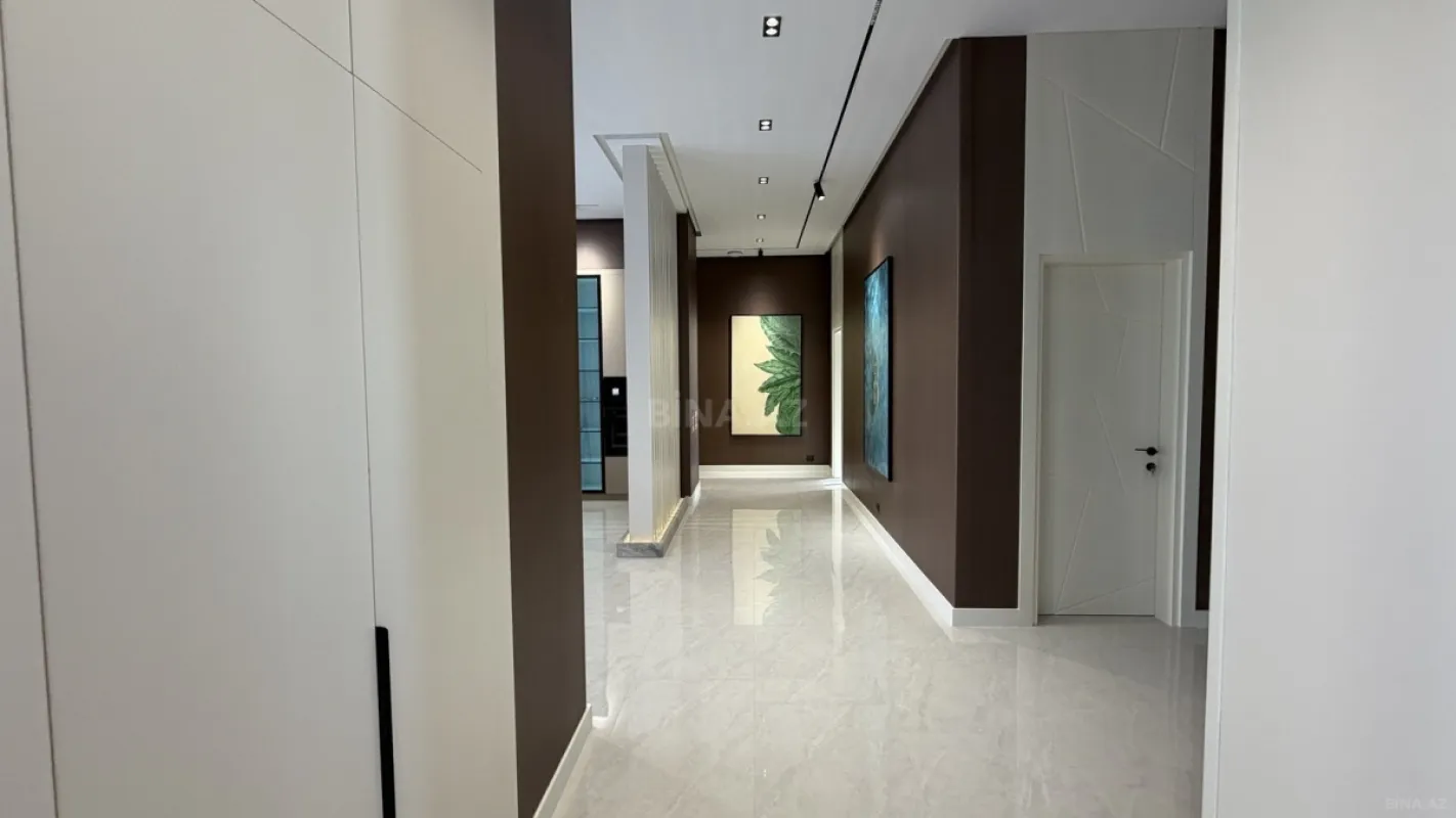 Satılır 5 otaqlı həyət evi 250 m²