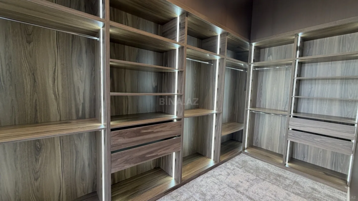 Satılır 5 otaqlı həyət evi 250 m²