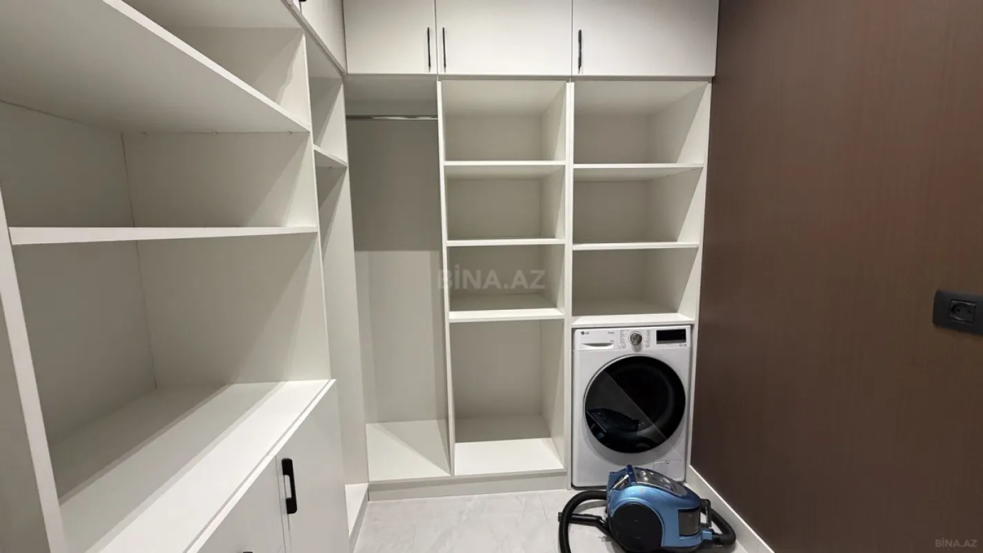 Satılır 5 otaqlı həyət evi 250 m²