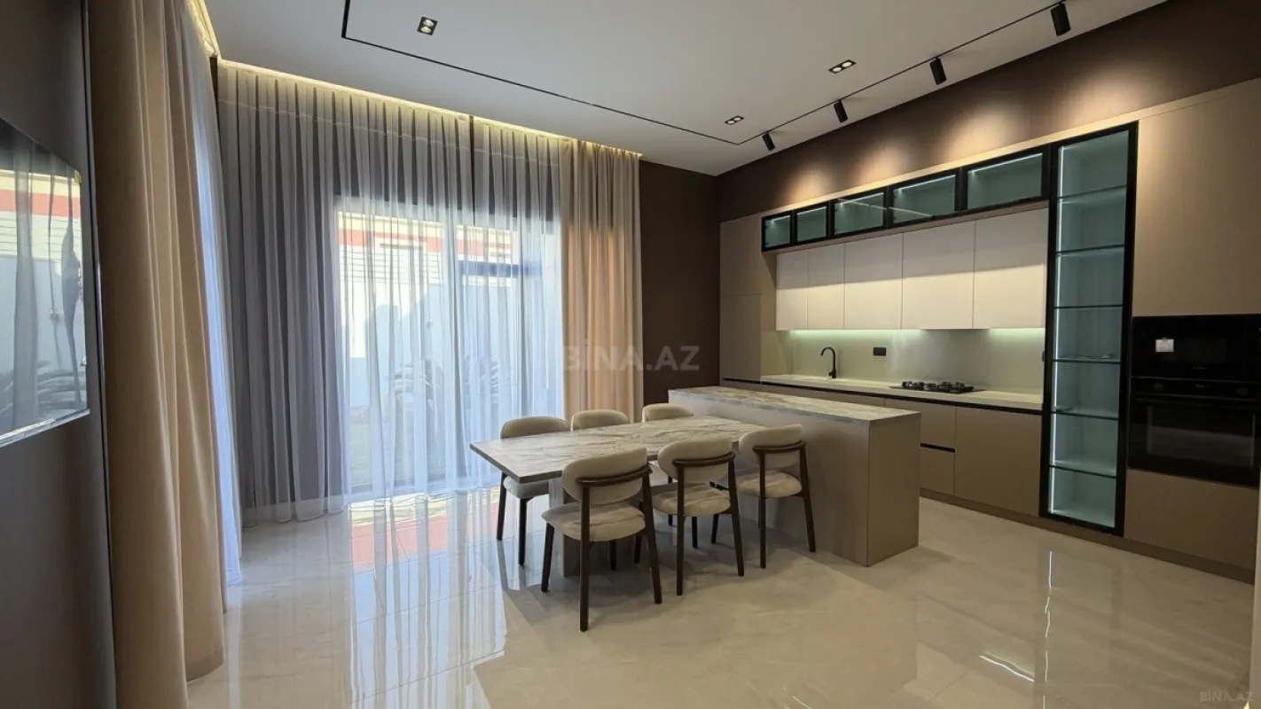 Satılır 5 otaqlı həyət evi 250 m²