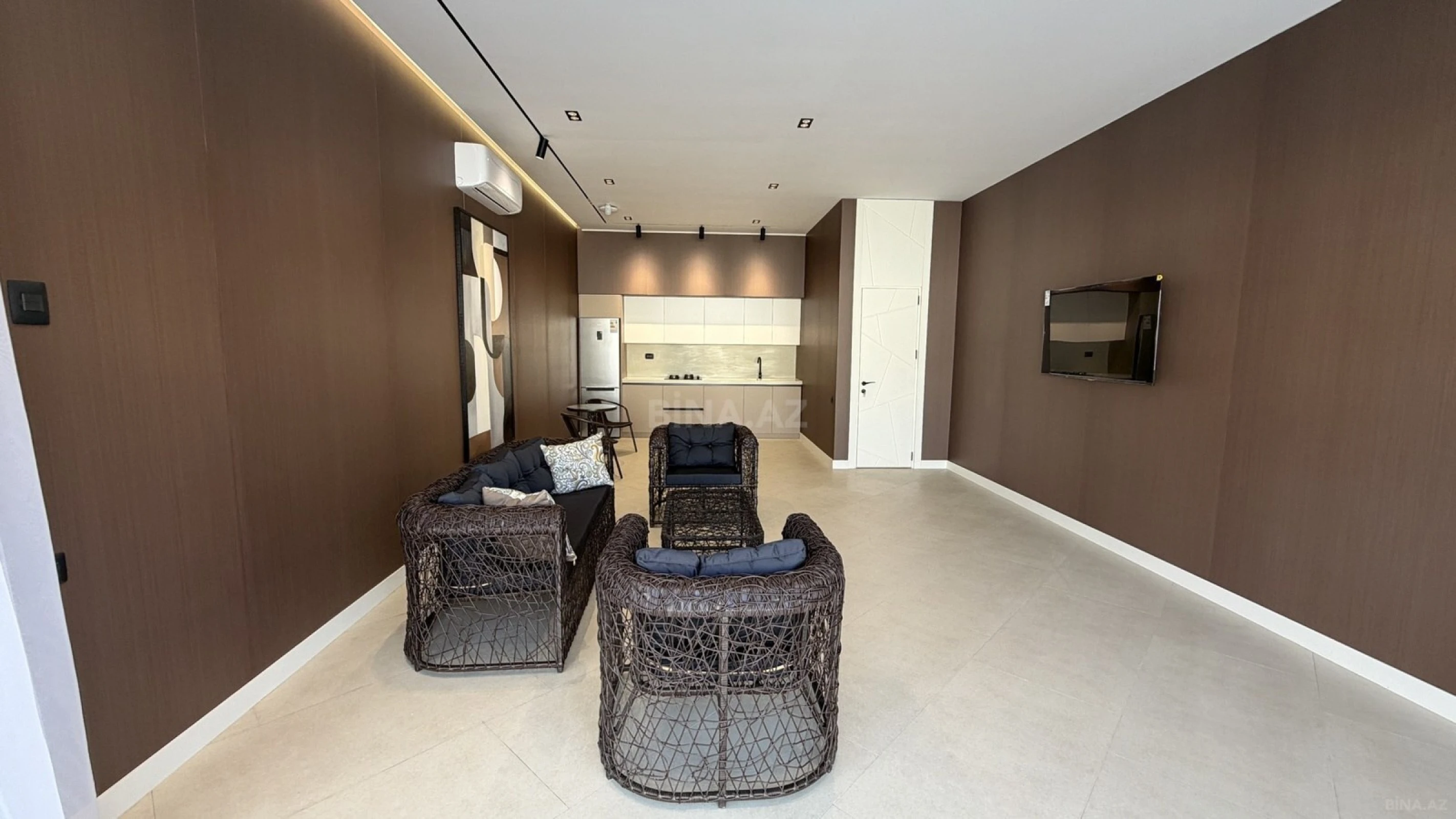 Satılır 5 otaqlı həyət evi 250 m²