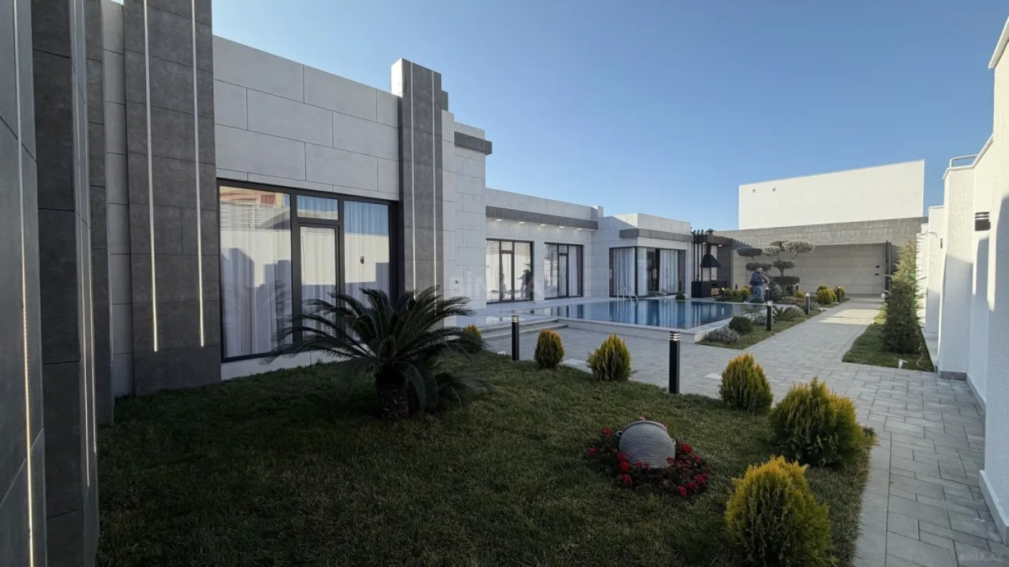 Satılır 5 otaqlı həyət evi 250 m²