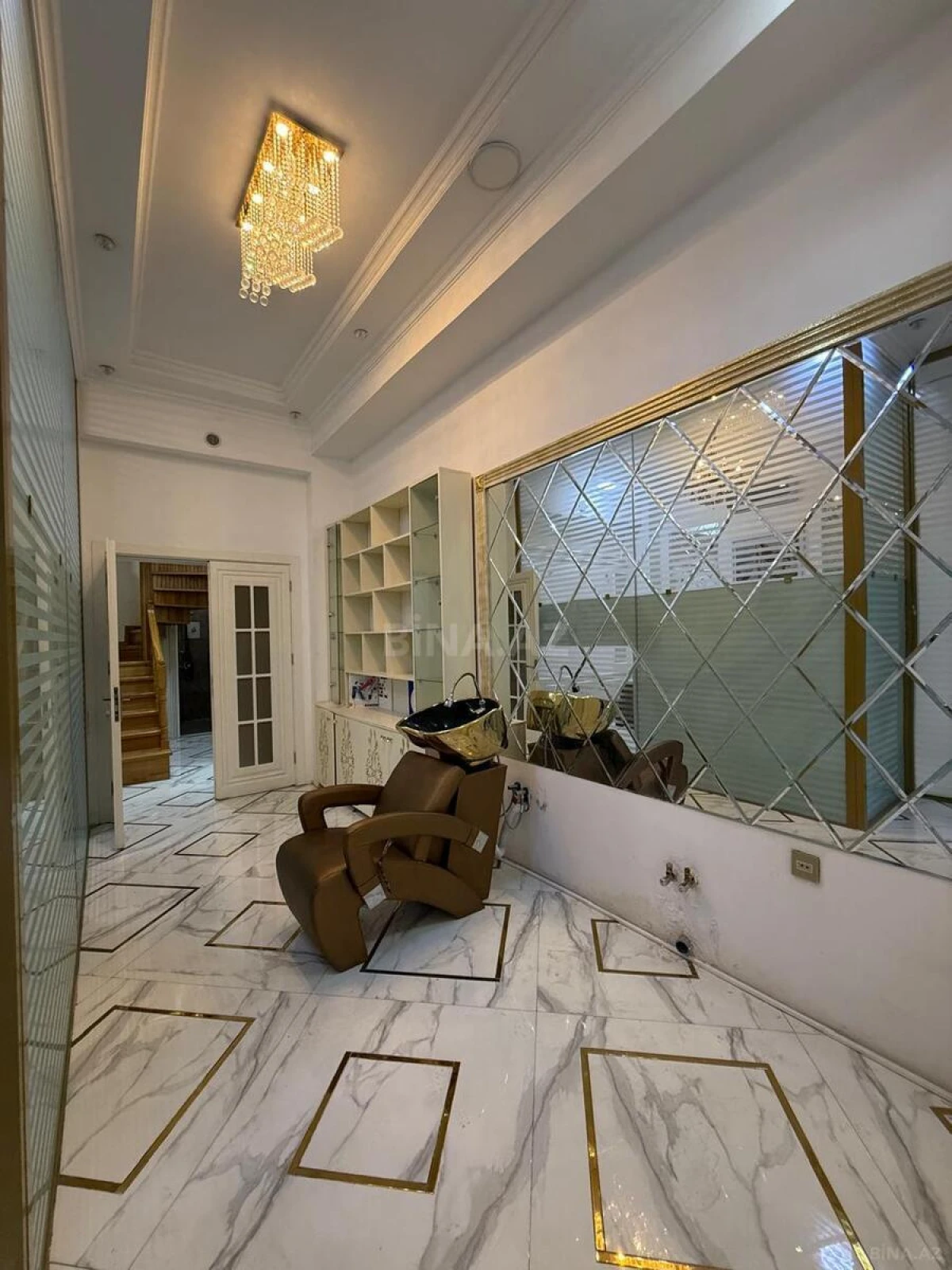 Kirayə verilir obyekt 85 m²