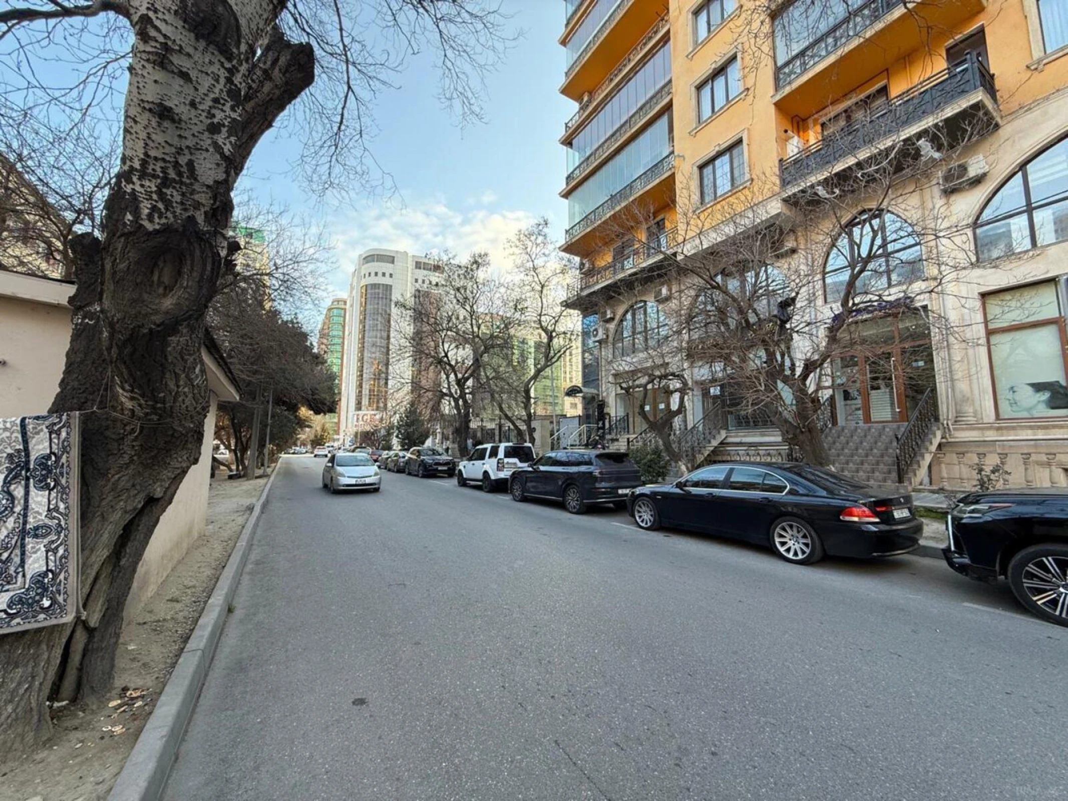 Kirayə verilir obyekt 85 m²