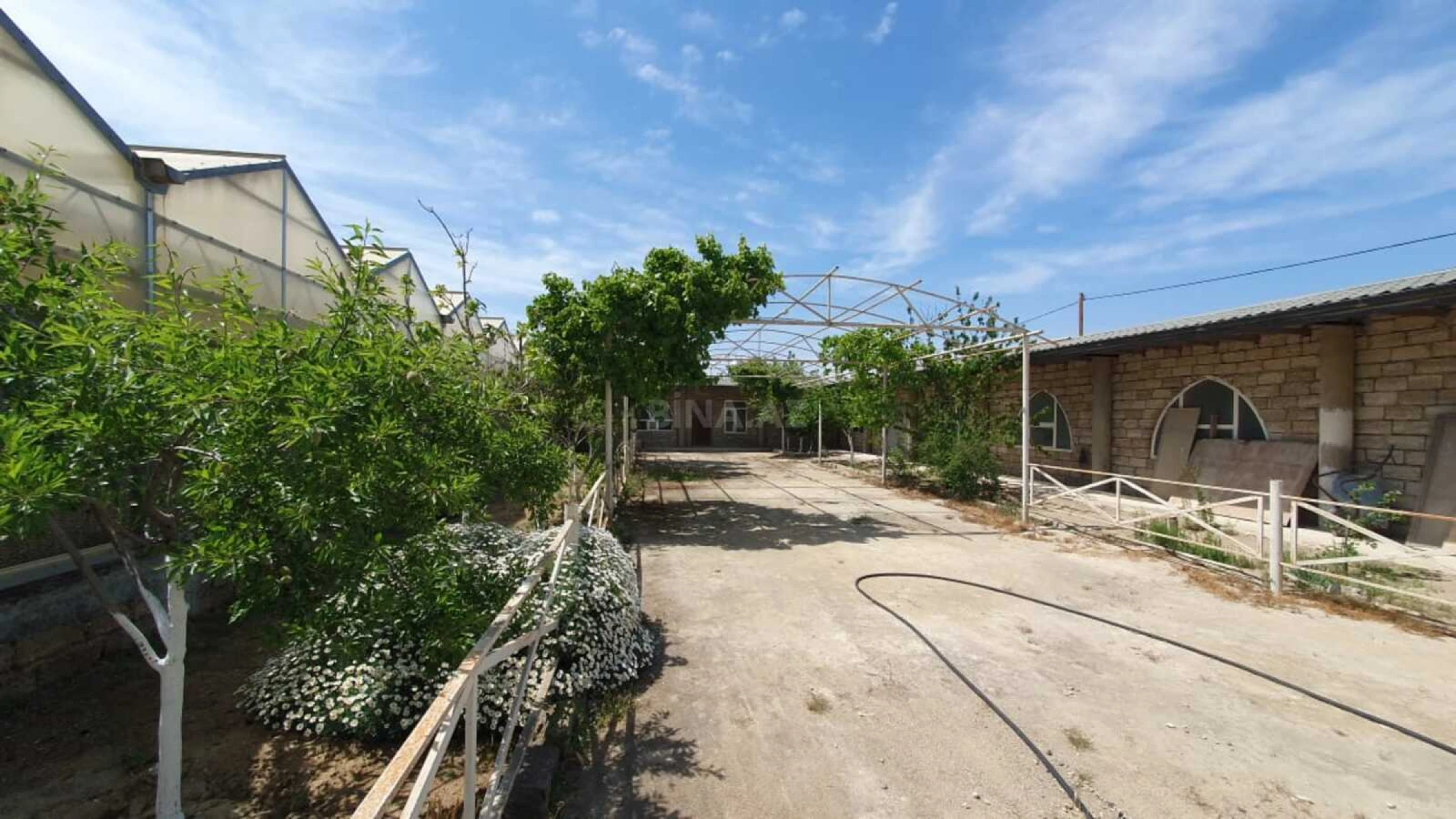 Satılır obyekt 1500 m²