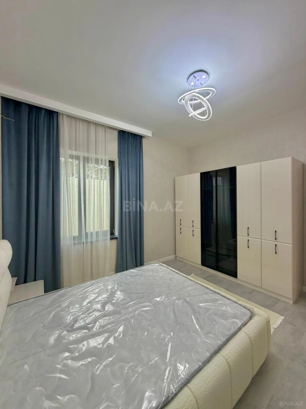 Satılır 4 otaqlı həyət evi 160 m²