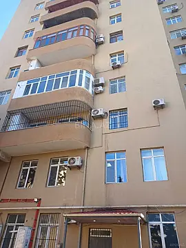 Satılır 4 otaqlı mənzil 152 m² — Bakı, 8-ci mikrorayon 4 otaq 152.00 m²