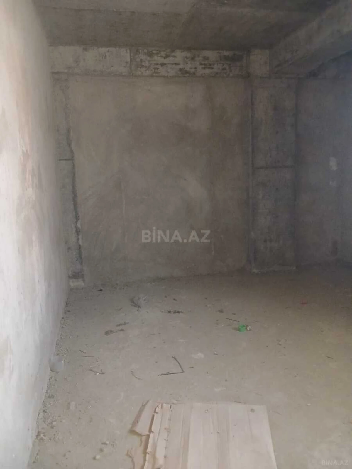 Satılır 4 otaqlı mənzil 152 m²