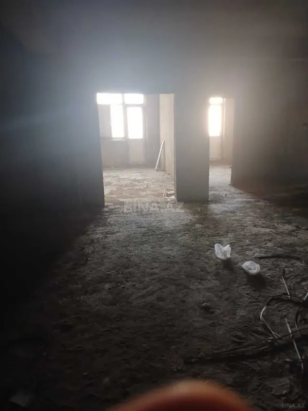 Satılır 4 otaqlı mənzil 152 m²