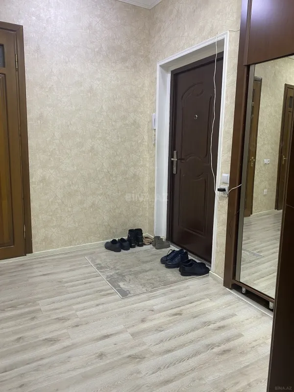 Satılır 2 otaqlı mənzil 94 m²