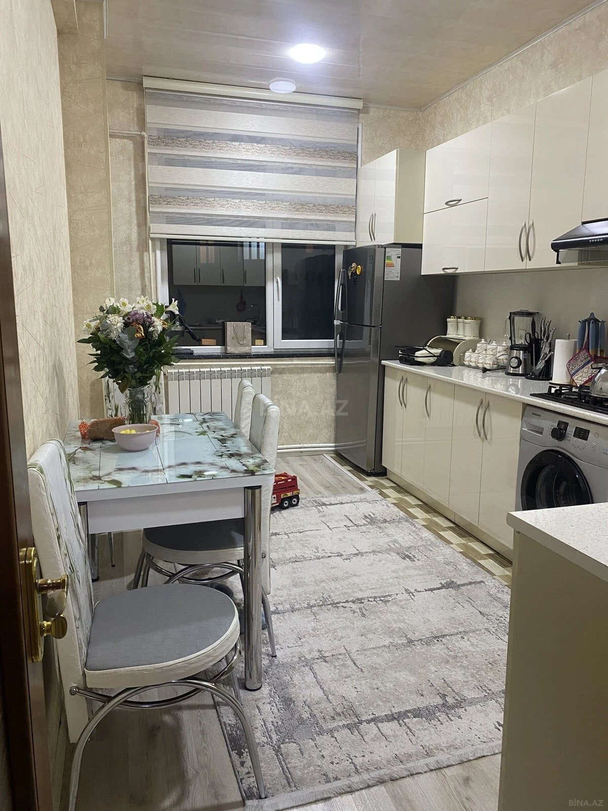 Satılır 2 otaqlı mənzil 94 m²