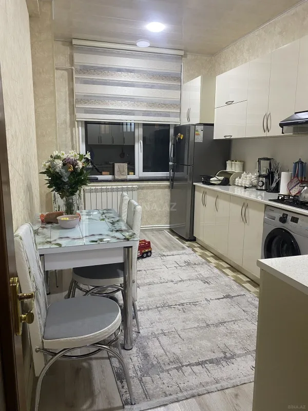 Satılır 2 otaqlı mənzil 94 m²