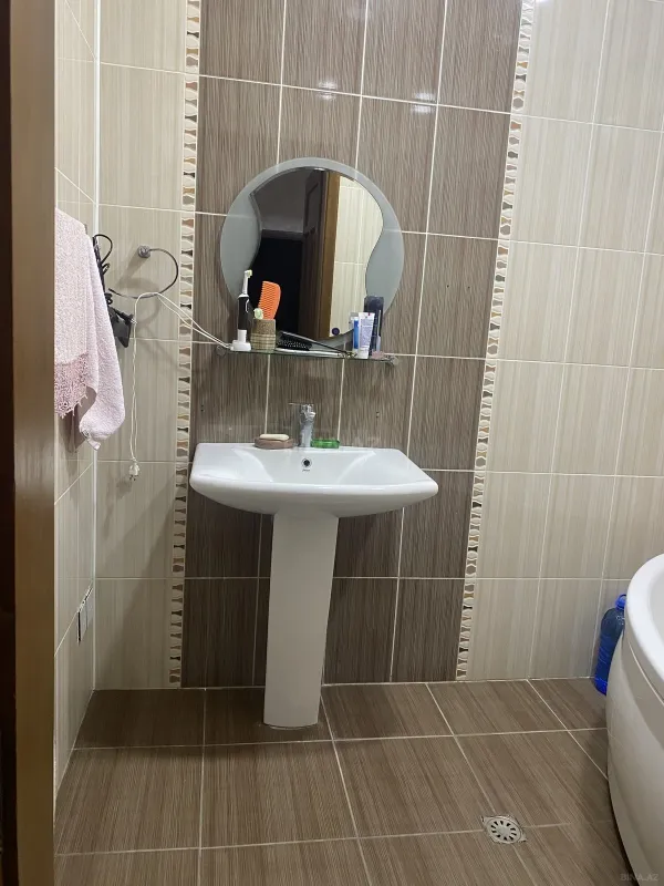 Satılır 2 otaqlı mənzil 94 m²