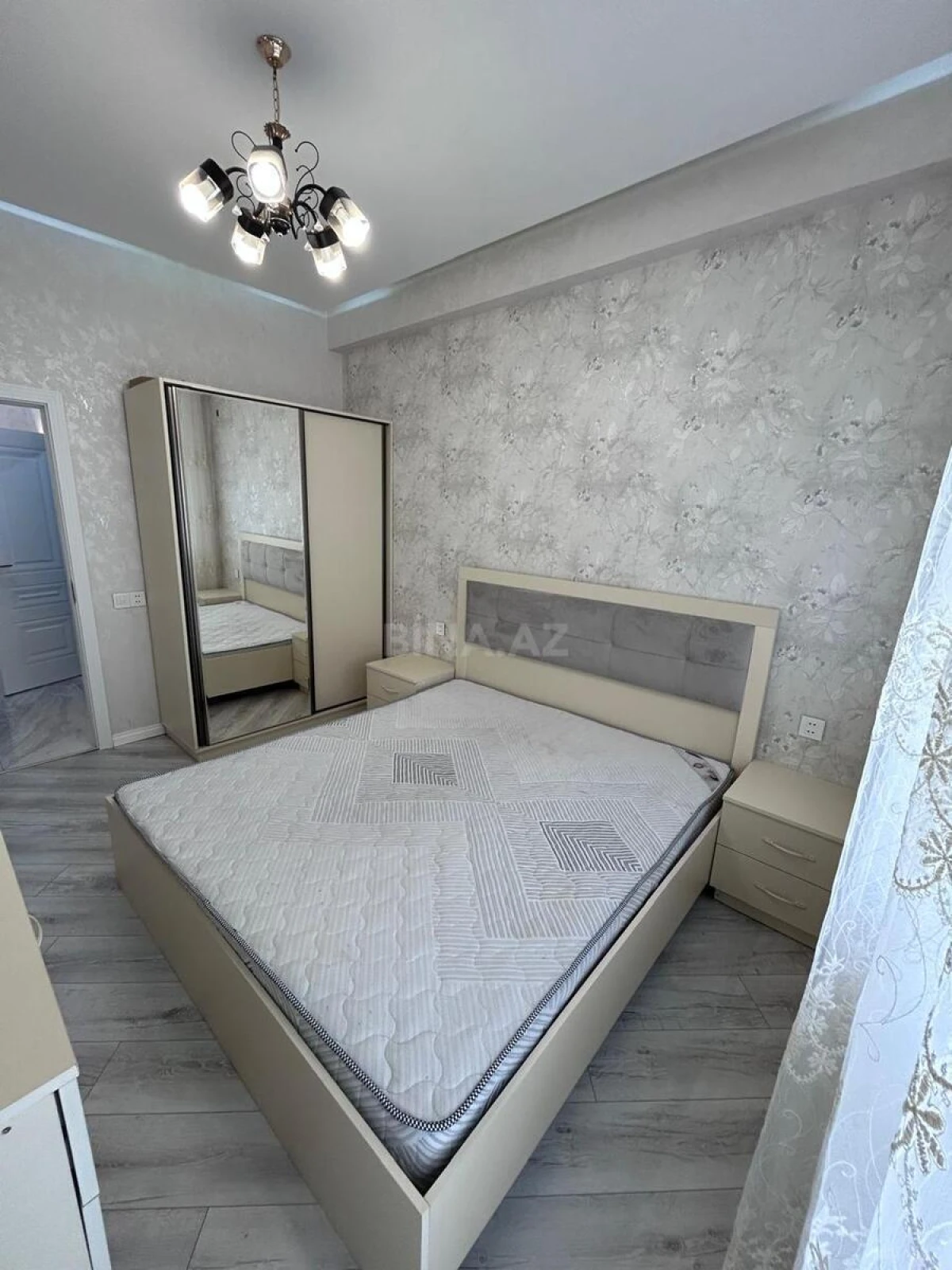 Kirayə verilir 2 otaqlı mənzil 60 m²