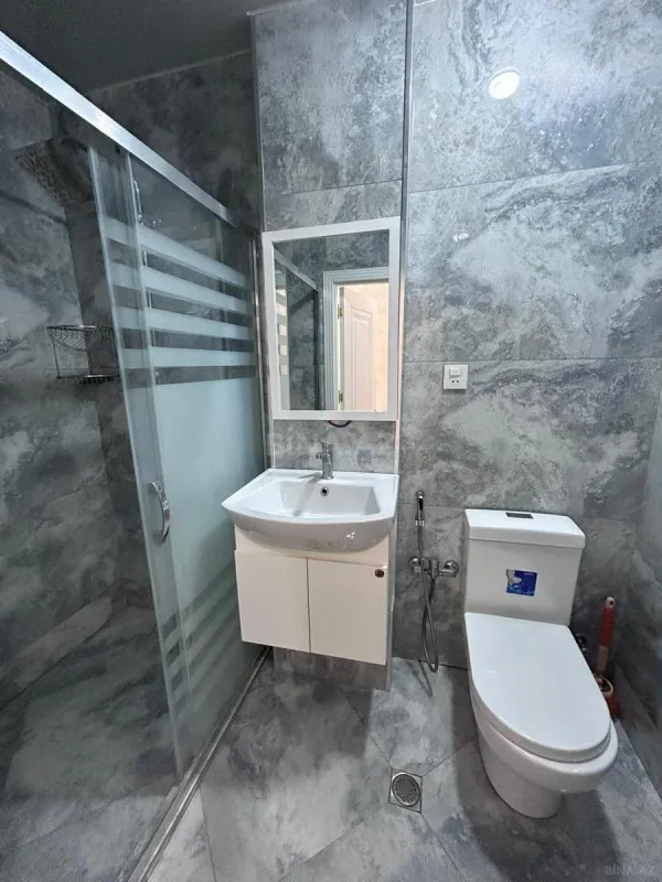 Kirayə verilir 2 otaqlı mənzil 60 m²