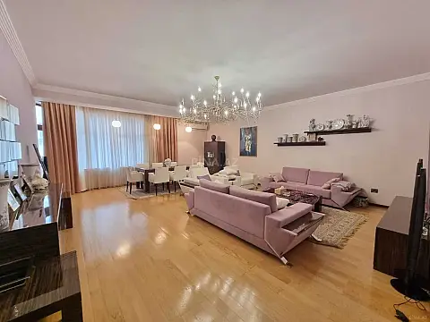 Satılır 4 otaqlı mənzil 205 m² — Bakı, Nəsimi 4 otaq 205.00 m²