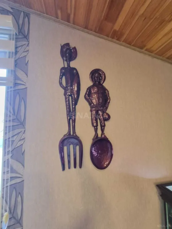 Satılır 4 otaqlı mənzil 170 m²