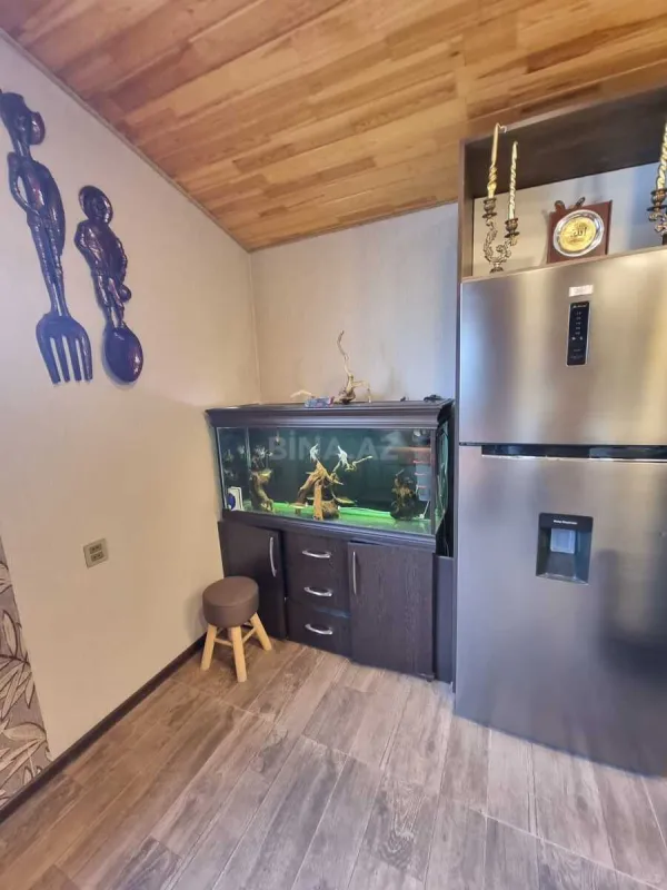 Satılır 4 otaqlı mənzil 170 m²