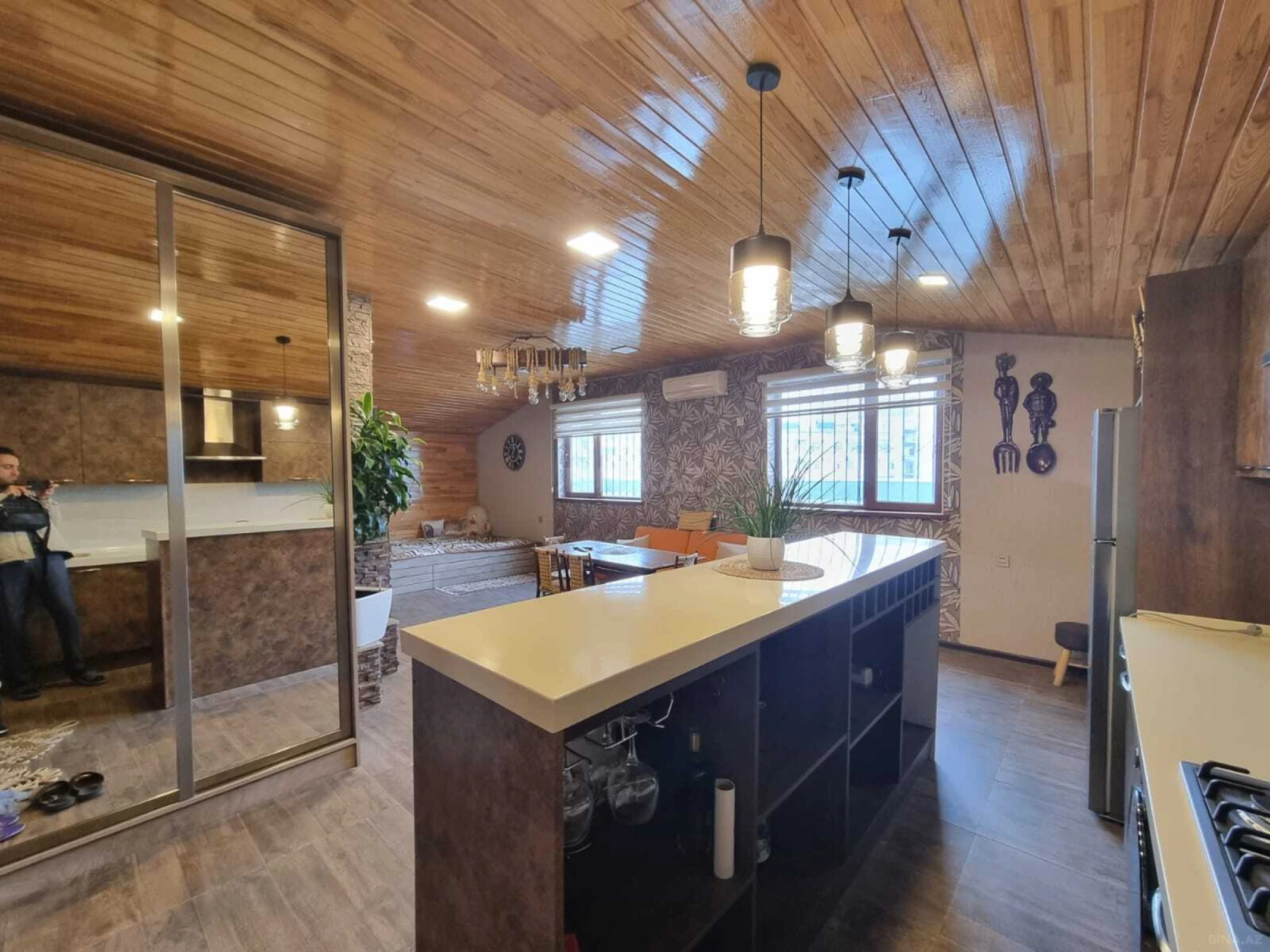 Satılır 4 otaqlı mənzil 170 m²