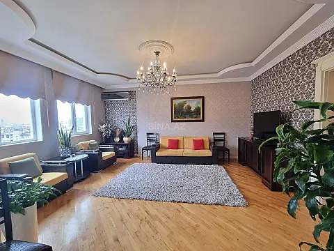Satılır 4 otaqlı mənzil 170 m²
