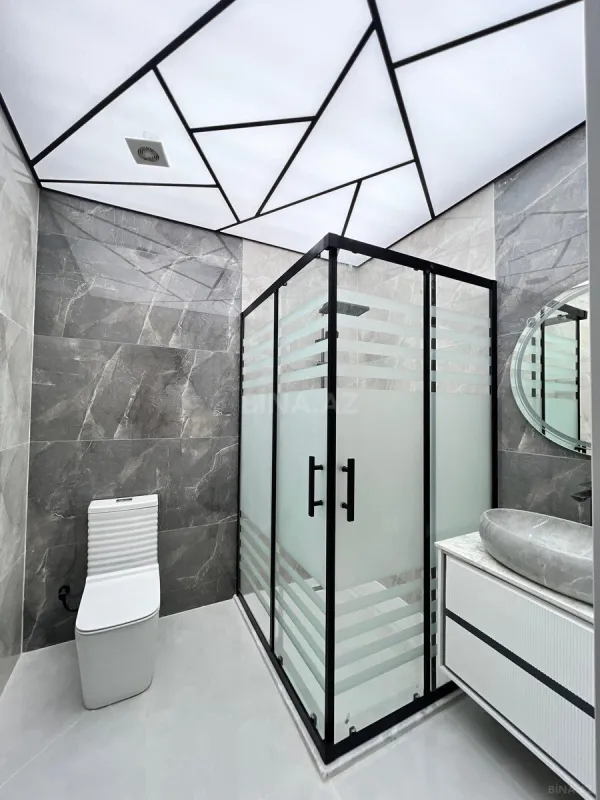 Satılır 4 otaqlı mənzil 134 m²