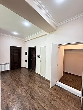 Satılır 3 otaqlı mənzil 117 m² — Bakı 3 otaq 117.00 m²
