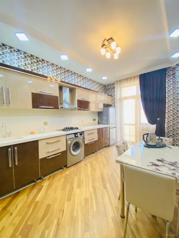 Kirayə verilir 2 otaqlı mənzil 80 m²