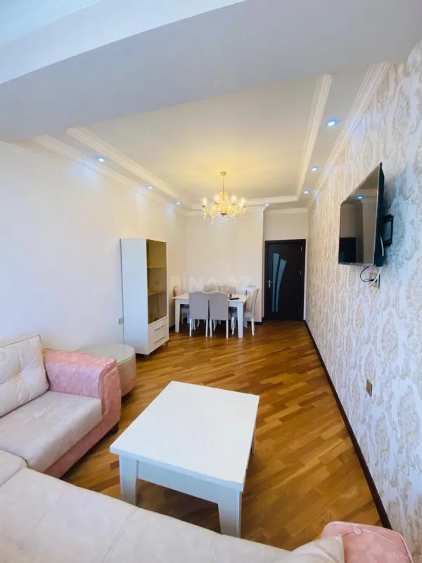 Kirayə verilir 2 otaqlı mənzil 80 m²