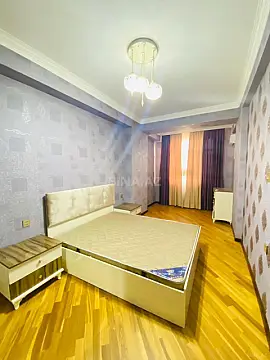 Kirayə verilir 2 otaqlı mənzil 80 m²