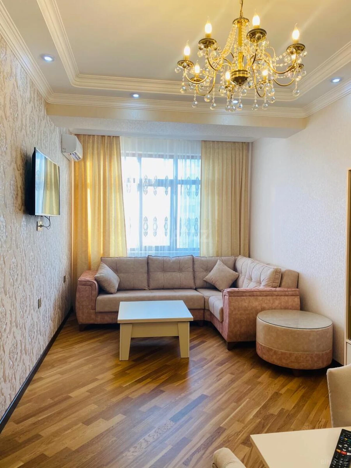 Kirayə verilir 2 otaqlı mənzil 80 m²
