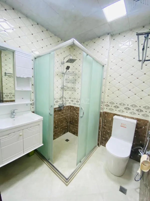Kirayə verilir 2 otaqlı mənzil 80 m²