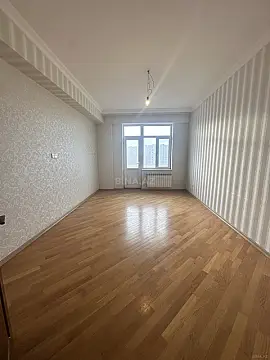 Satılır 3 otaqlı mənzil 132 m²