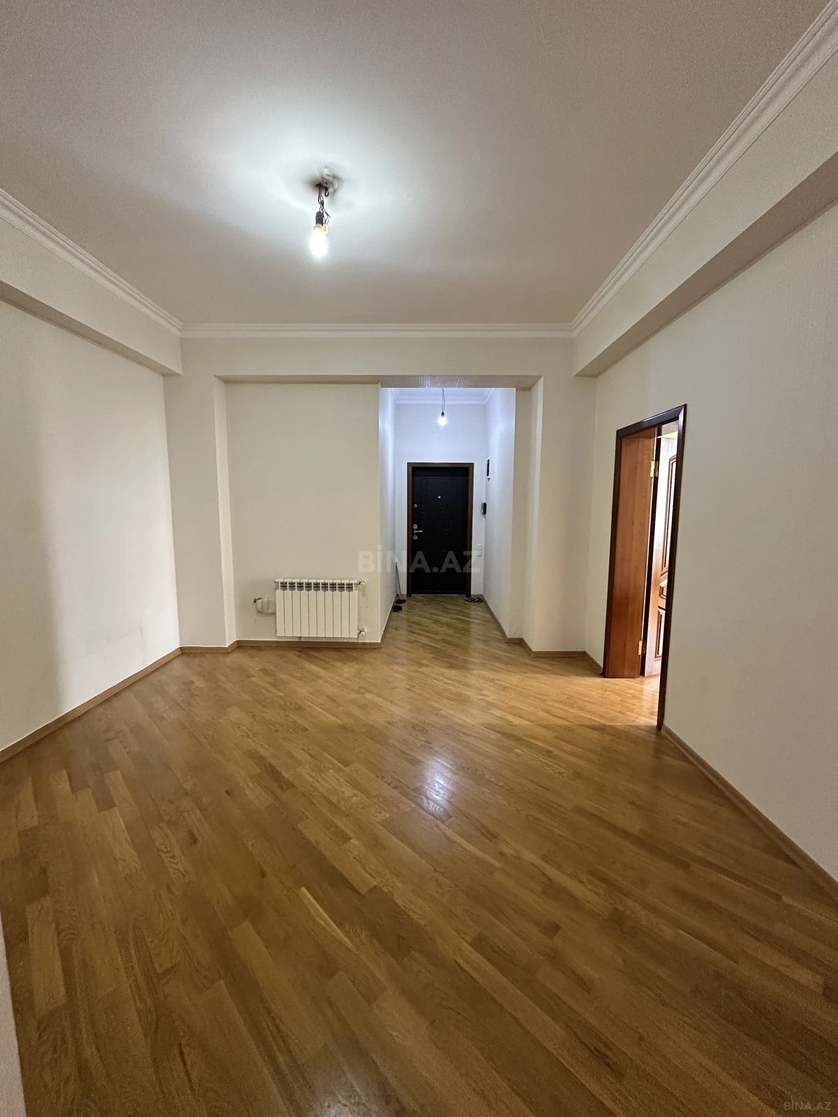 Satılır 3 otaqlı mənzil 132 m²