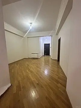 Satılır 3 otaqlı mənzil 132 m²